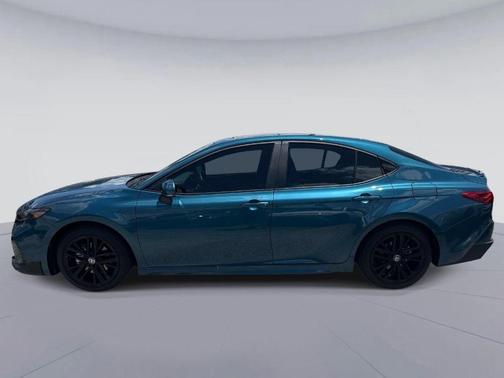 Ocean 2025 Toyota Camry SE