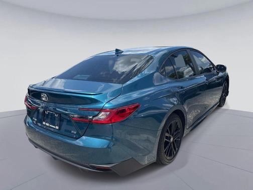 Ocean 2025 Toyota Camry SE