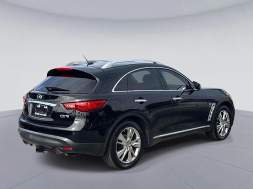 2014 INFINITI QX70 Base