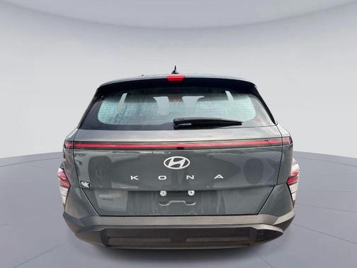 2025 Hyundai KONA SE