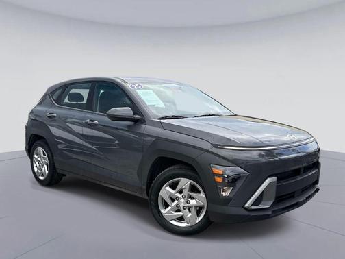 2025 Hyundai KONA SE