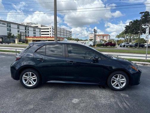 2021 Toyota Corolla Hatchback SE