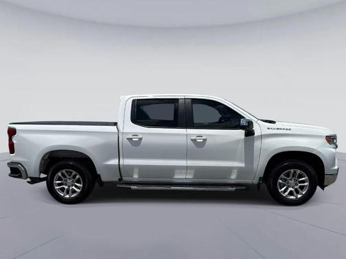 Summit White 2023 Chevrolet Silverado 1500 LT