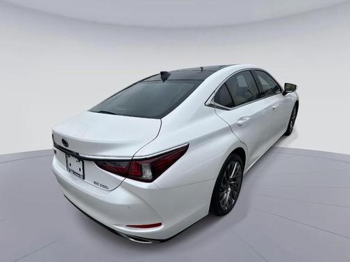2024 Lexus ES 350 Luxury