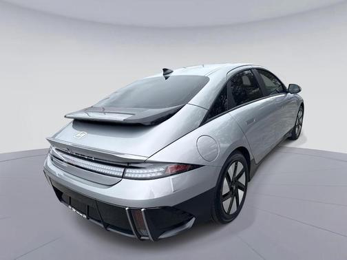 2023 Hyundai IONIQ 6 SE