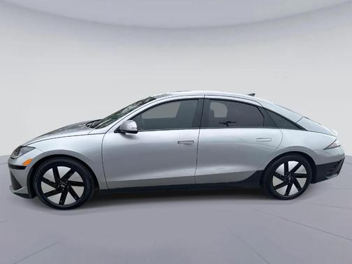 2023 Hyundai IONIQ 6 SE