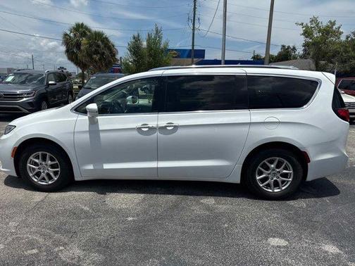 2021 Chrysler Pacifica Touring-L
