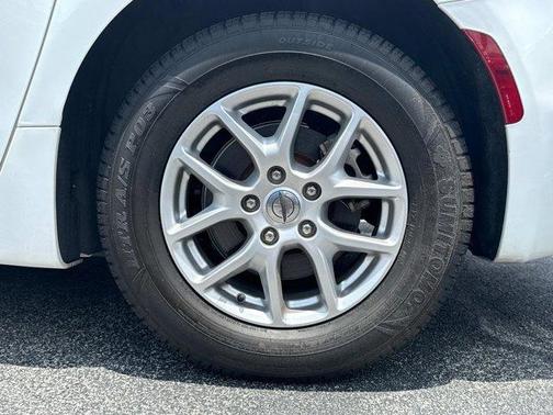 2021 Chrysler Pacifica Touring-L