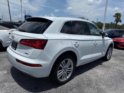 2020 Audi Q5 40 Premium Plus