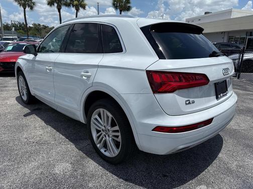 2020 Audi Q5 40 Premium Plus
