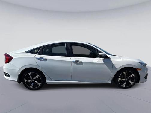 2018 Honda Civic Touring