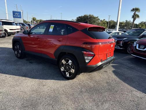 2025 Hyundai KONA SEL