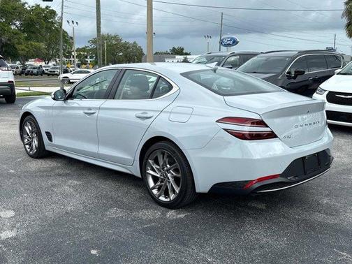 2022 Genesis G70 2.0T