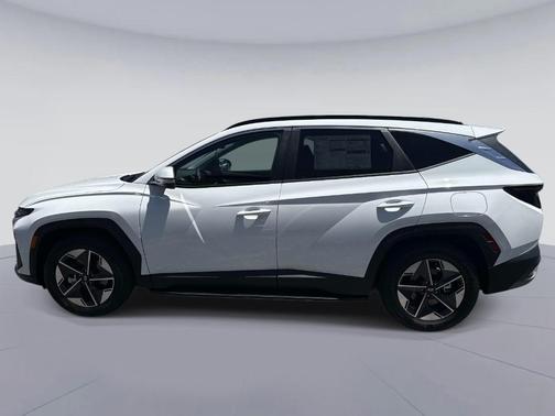 Serenity White Pearl 2026 Hyundai TUCSON SEL Premium