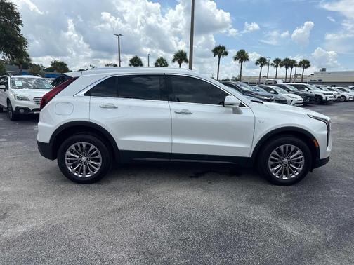 2024 Cadillac XT4 Premium Luxury