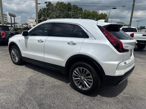 2024 Cadillac XT4 Premium Luxury
