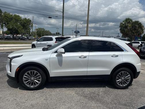 2024 Cadillac XT4 Premium Luxury