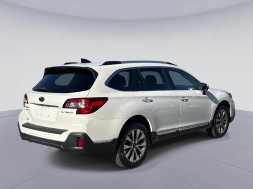 2019 Subaru Outback 2.5i Touring