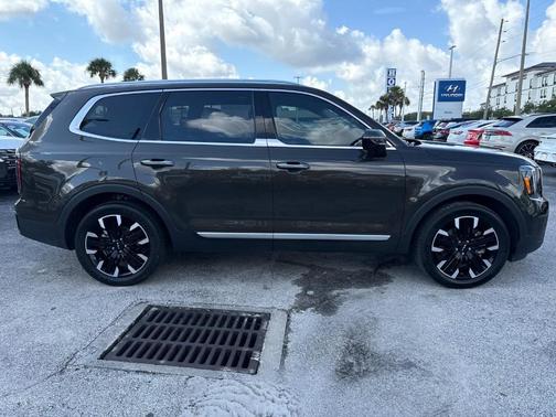 2023 Kia Telluride SX