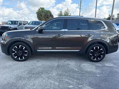 2023 Kia Telluride SX
