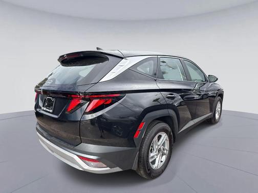 Phantom Black 2026 Hyundai TUCSON SE