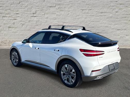 2025 Genesis GV60 Standard