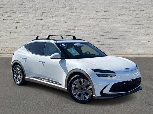 2025 Genesis GV60 Standard