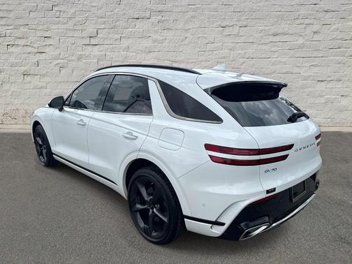 Uyuni White 2026 Genesis GV70 2.5T Sport Prestige