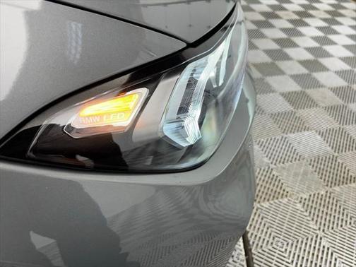 2024 BMW 330 i xDrive