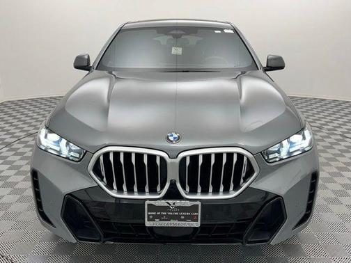 2025 BMW X6 xDrive40i