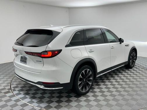 2024 Mazda CX-90 PHEV Premium
