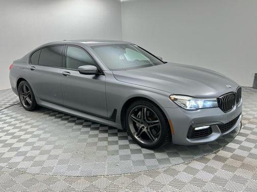 2018 BMW 740 740i