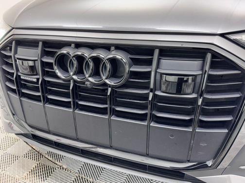 2021 Audi Q7 55 Prestige