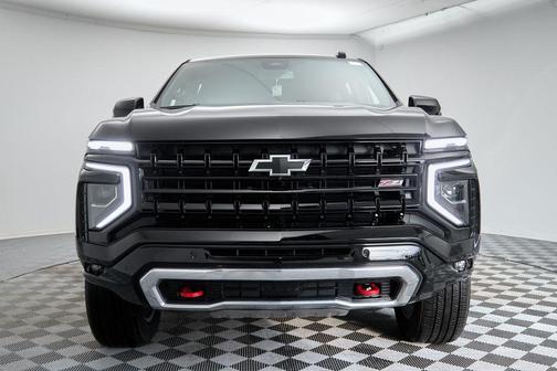 2025 Chevrolet Suburban 4WD Z71