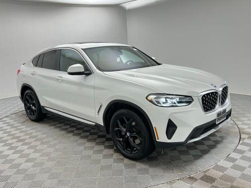 2025 BMW X4 xDrive30i