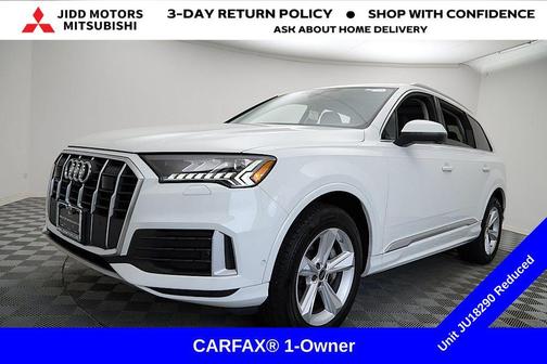 White 2024 Audi Q7 45 Premium Plus