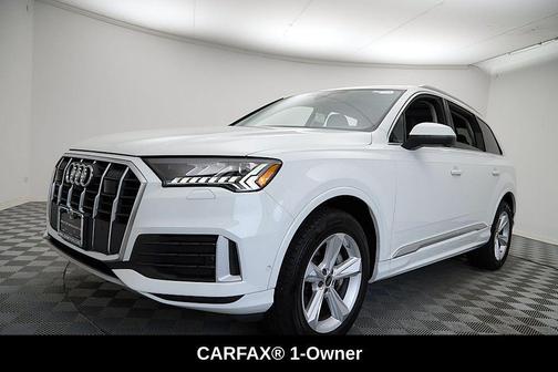 2024 Audi Q7 45 Premium Plus