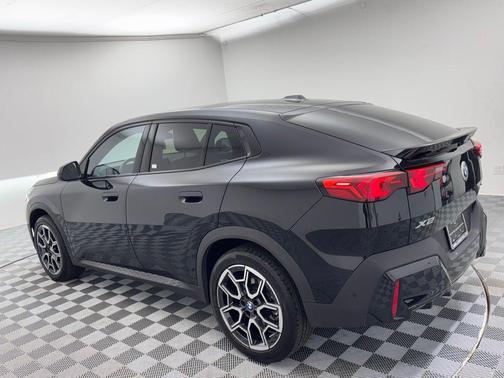 2025 BMW X2 xDrive28i