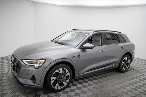 2022 Audi e-tron Premium