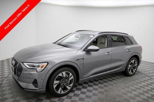 2022 Audi e-tron Premium