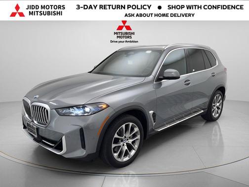 Gray Metallic 2025 BMW X5 xDrive40i