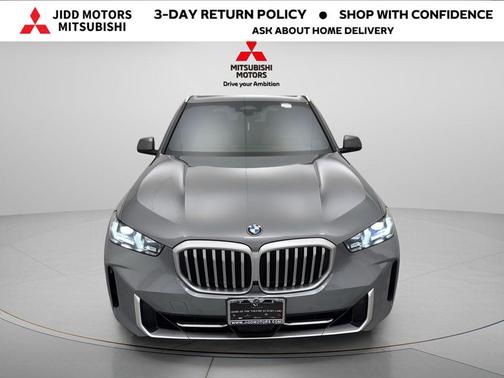 Gray Metallic 2025 BMW X5 xDrive40i