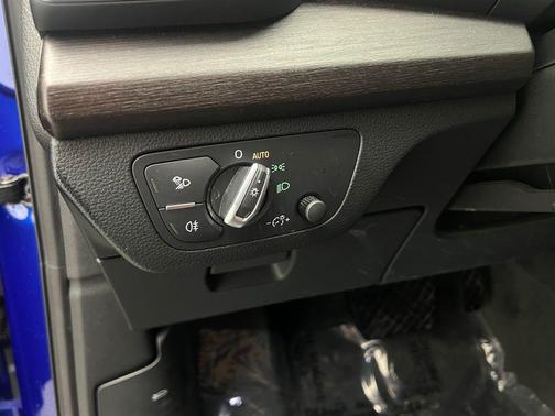 2022 Audi Q5 45 S line Premium Plus