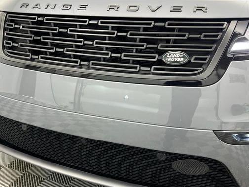 2024 Land Rover Range Rover 3.0L V6 Supercharged HSE