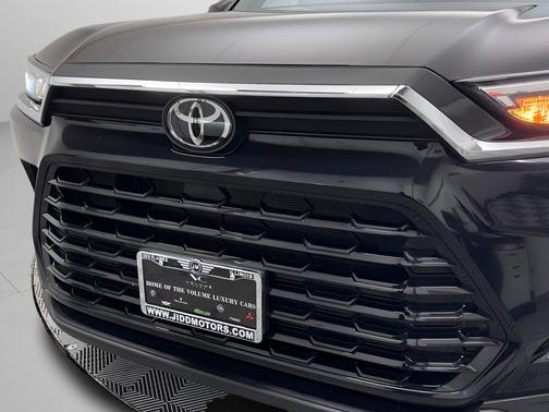 Midnight Black Metallic 2025 Toyota Grand Highlander XLE