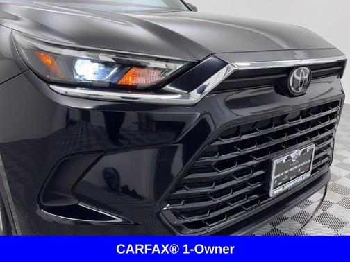 Midnight Black Metallic 2025 Toyota Grand Highlander XLE