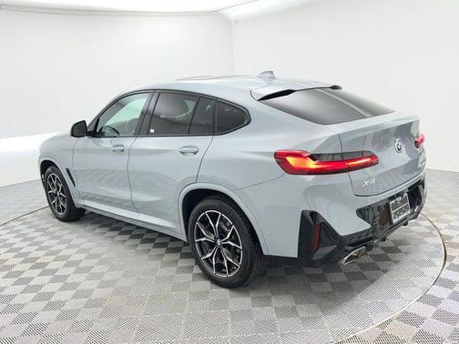 2025 BMW X4 xDrive30i