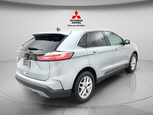 ICONIC SILVER 2024 Ford Edge SEL