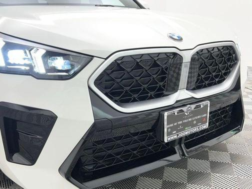 2025 BMW X2 xDrive28i
