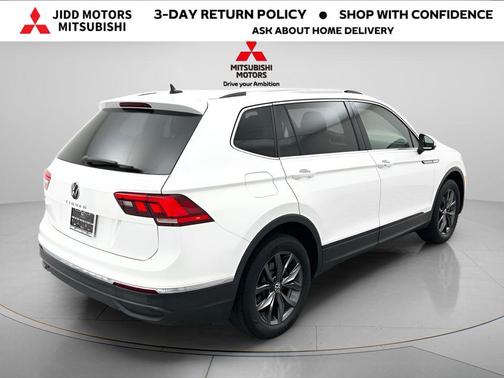 Opal White 2023 Volkswagen Tiguan 2.0T SE